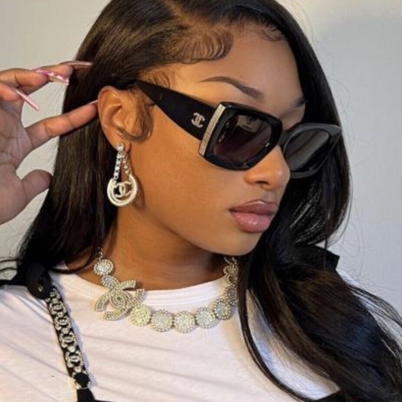 New Chanel 5435 C.501/6G Black/Gold, Grey Gradient Lens RECTANGLE SUNGLASSES . - Picture 2 of 16